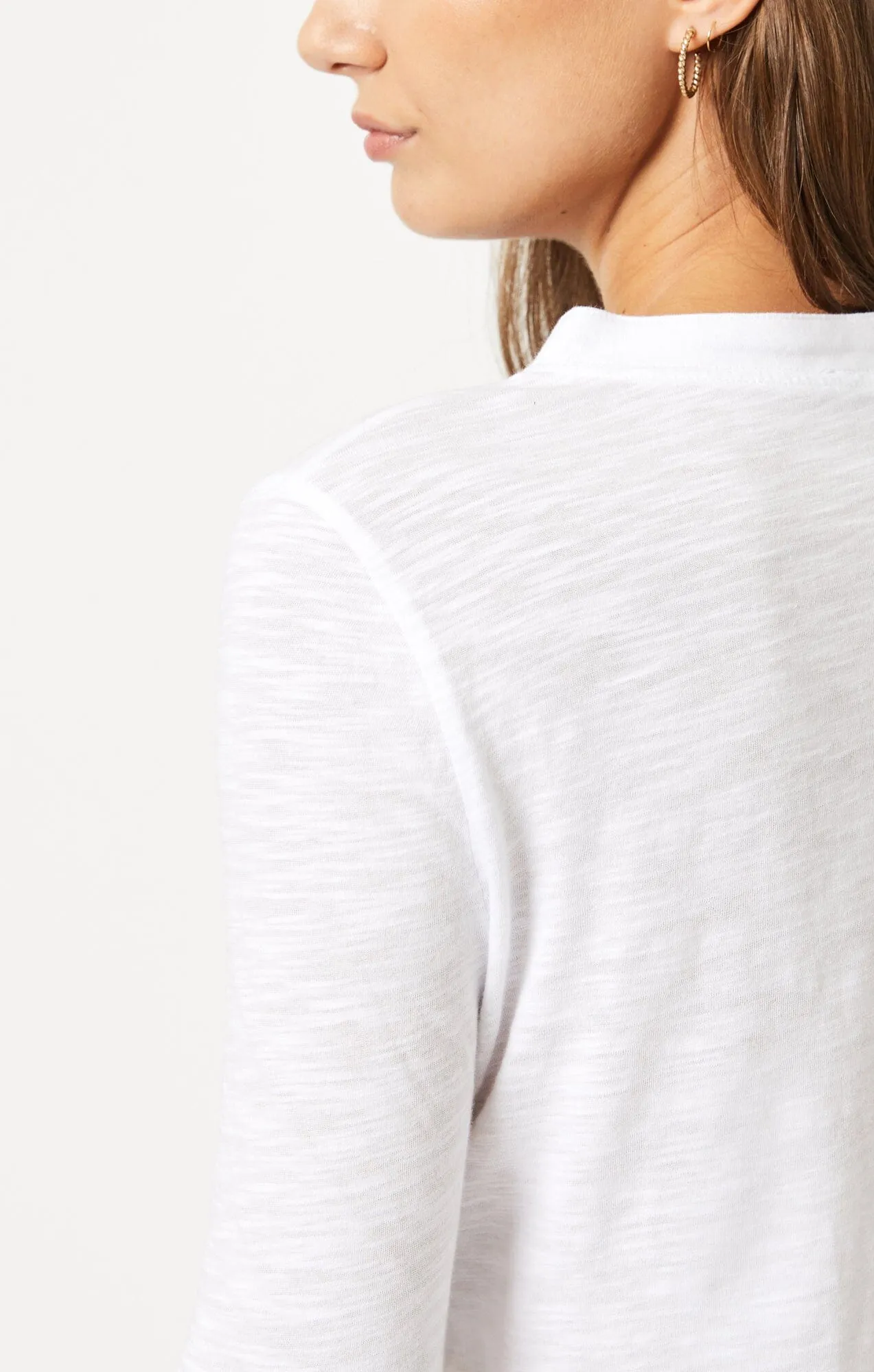 HENLEY T-SHIRT IN WHITE