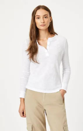 HENLEY T-SHIRT IN WHITE