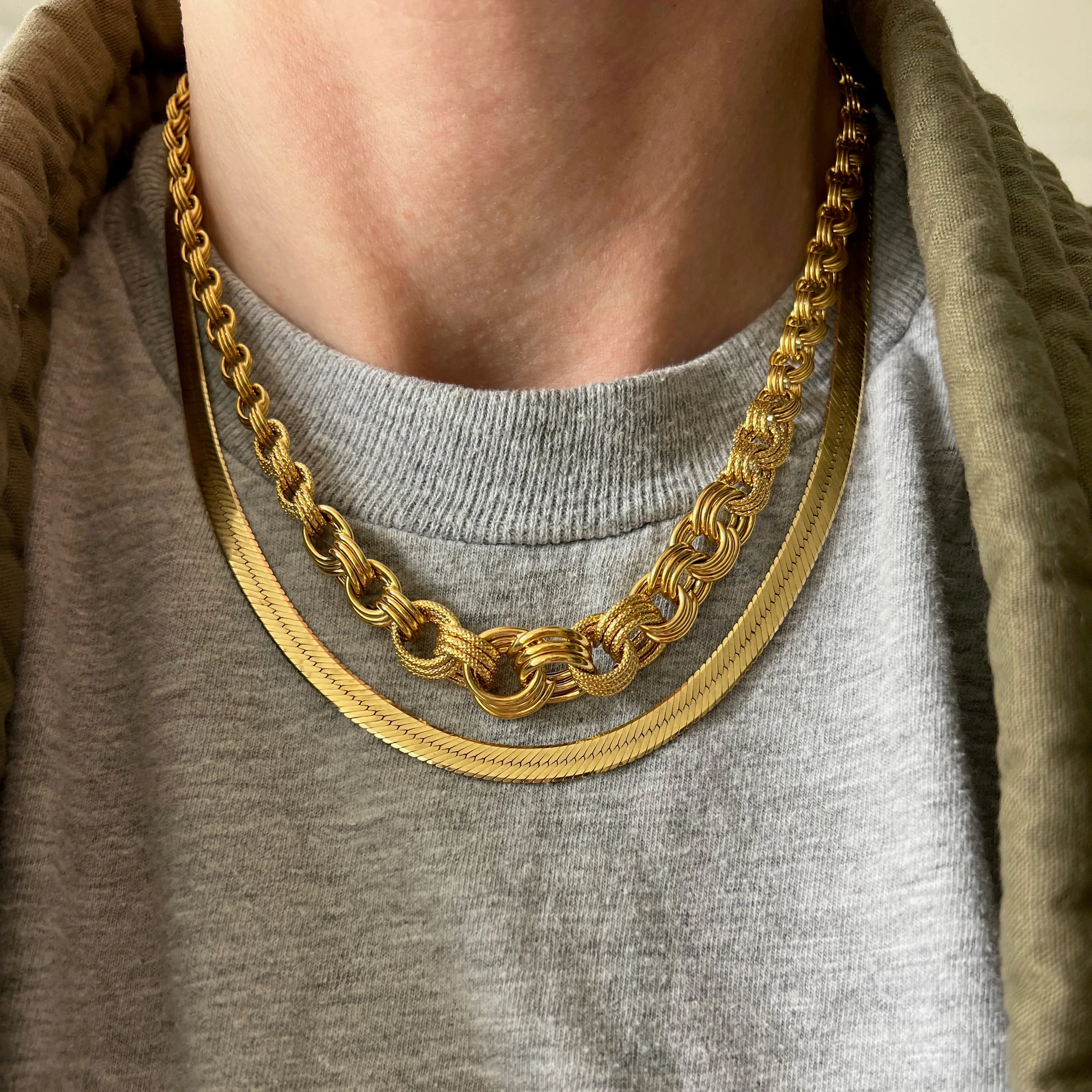 P R E - L O V E D // graduated rolo / 10k yellow gold graduated round link necklace / 17.25", 10g