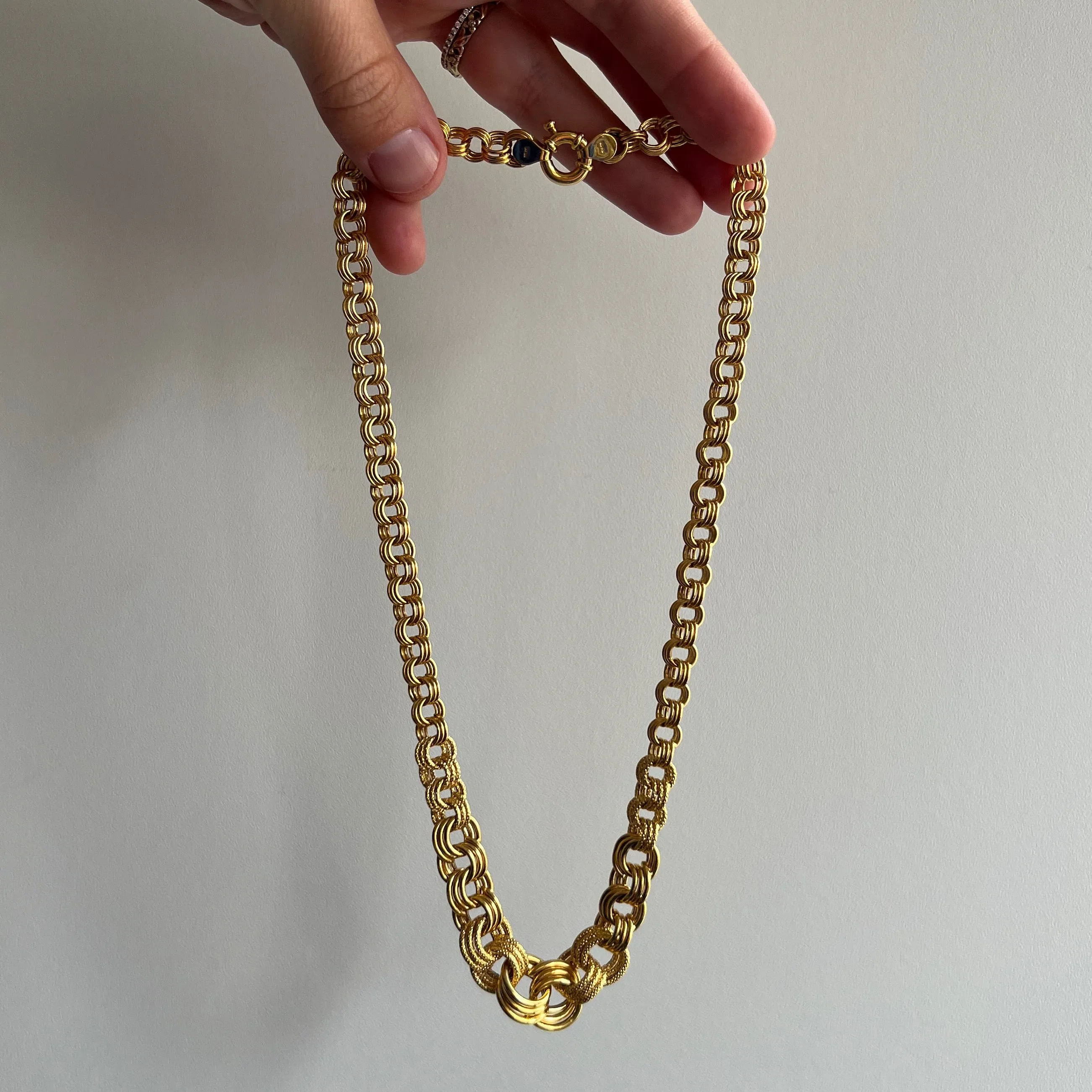 P R E - L O V E D // graduated rolo / 10k yellow gold graduated round link necklace / 17.25", 10g